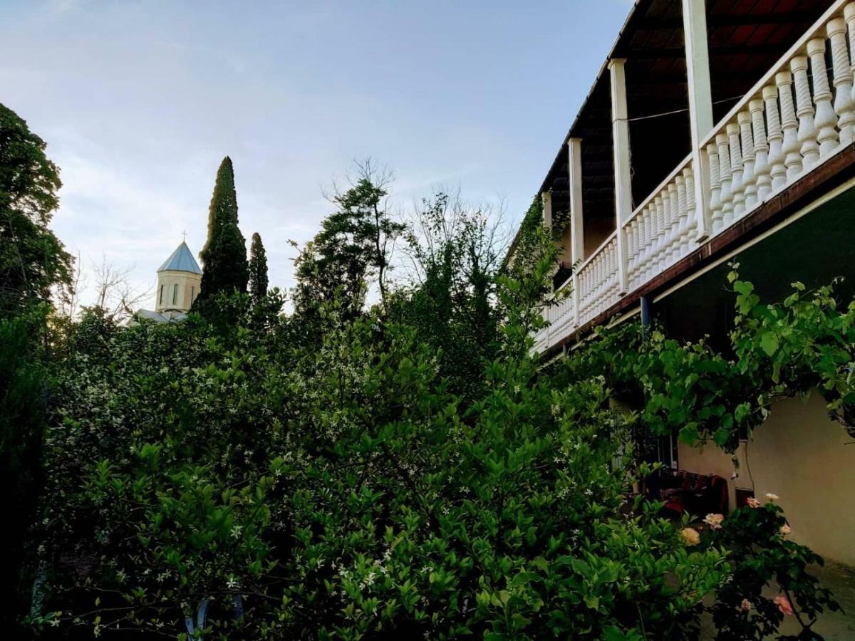 Хостел В Кутаиси Экстерьер фото
